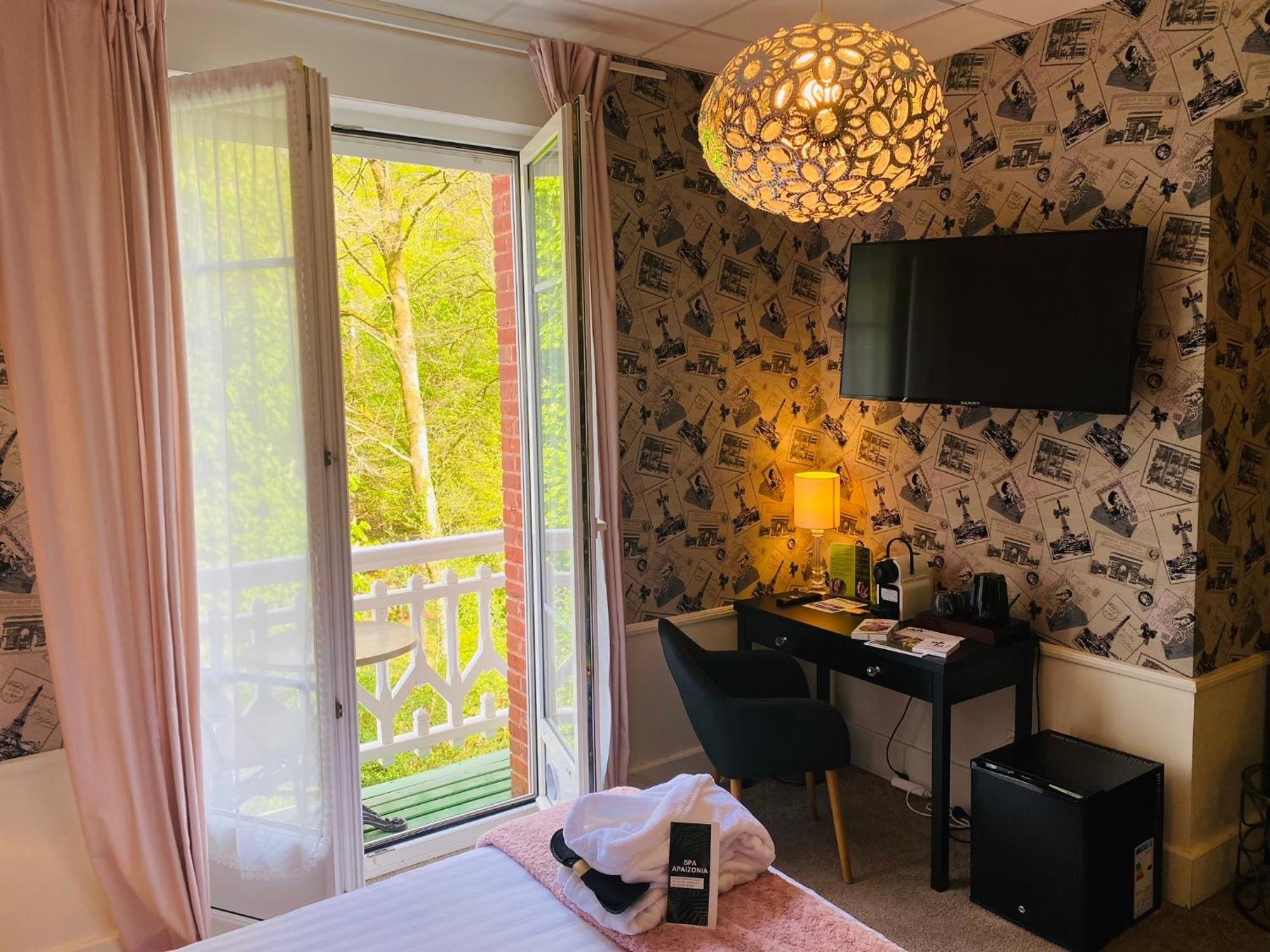 Brit Hotel & Spa Le Roc Au Chien Bagnoles de l'Orne Normandie 외부 사진