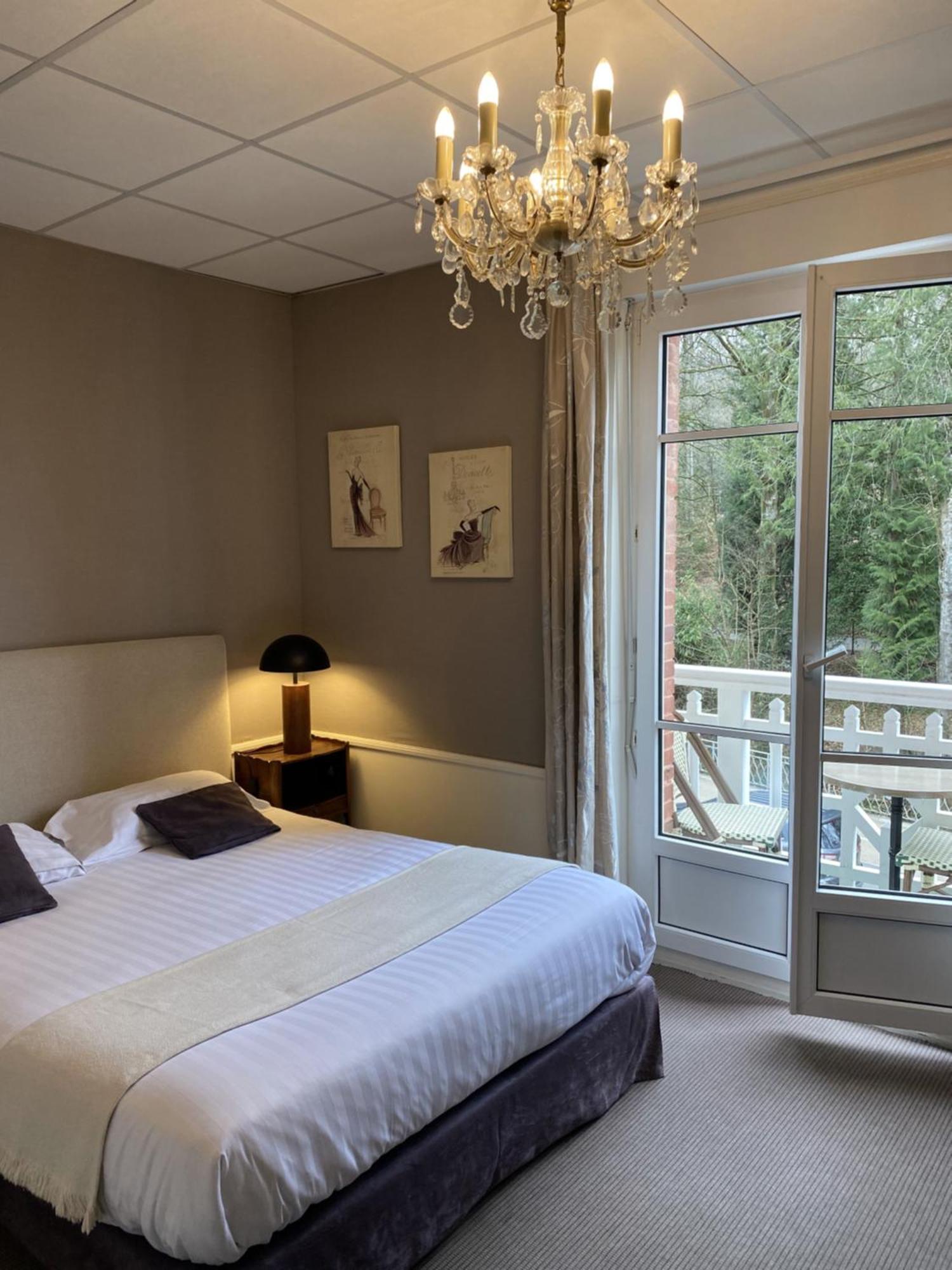 Brit Hotel & Spa Le Roc Au Chien Bagnoles de l'Orne Normandie 외부 사진